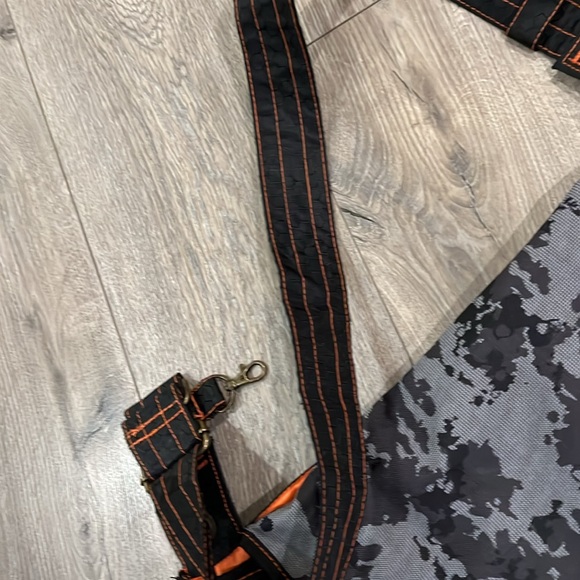 Looptworks Noll Messenger Bag  Limited Edition Shoulder Bag Made in USA Gray - Picture 3 of 10